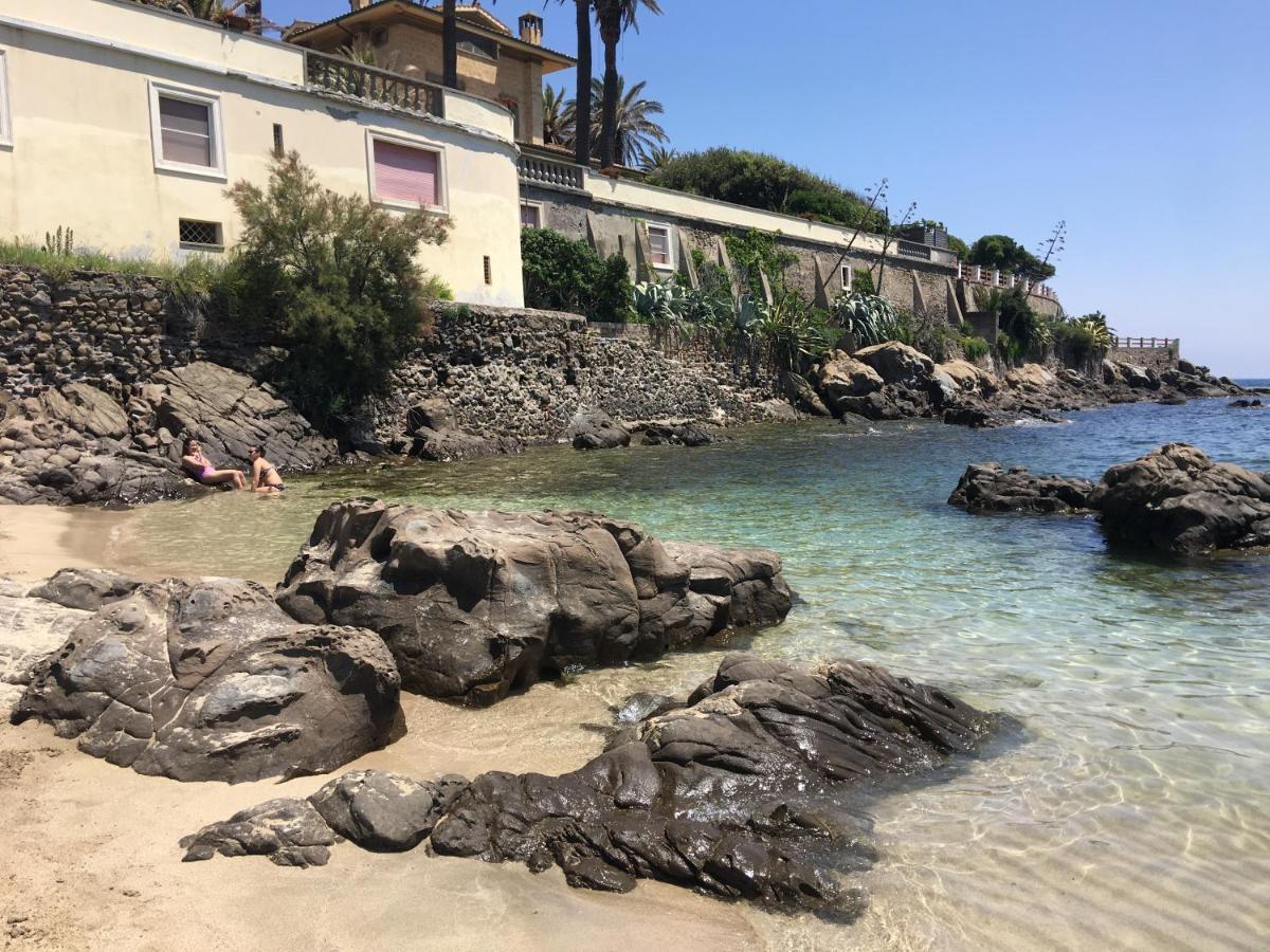 Вилла La Terrazza Sul Mare Санта-Маринелла Экстерьер фото