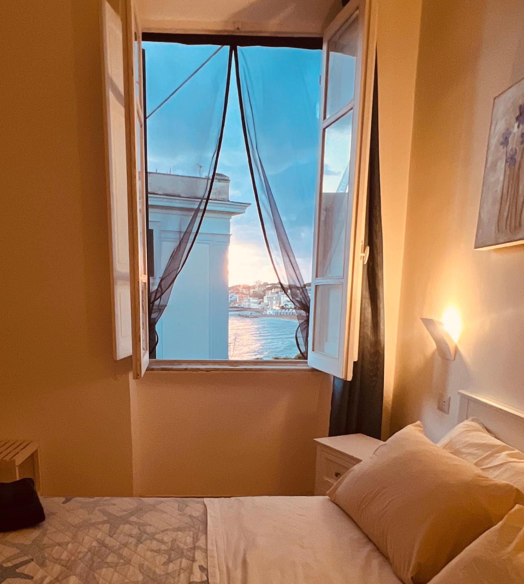 Вилла La Terrazza Sul Mare Санта-Маринелла Экстерьер фото